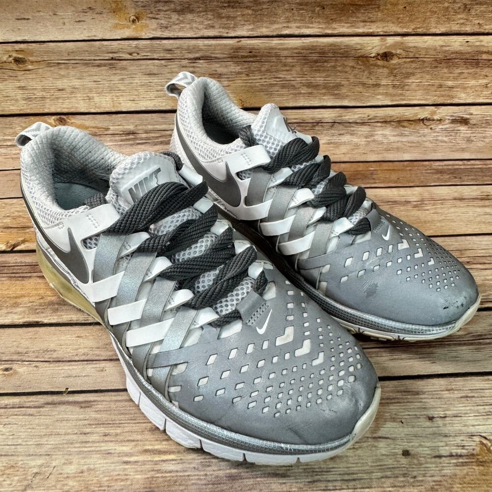 Nike Mens Gray White White Fingertrap Air Max Training Sneakers 6.5